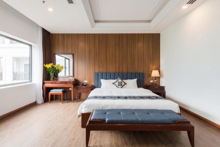 Deluxe Double Mountain View